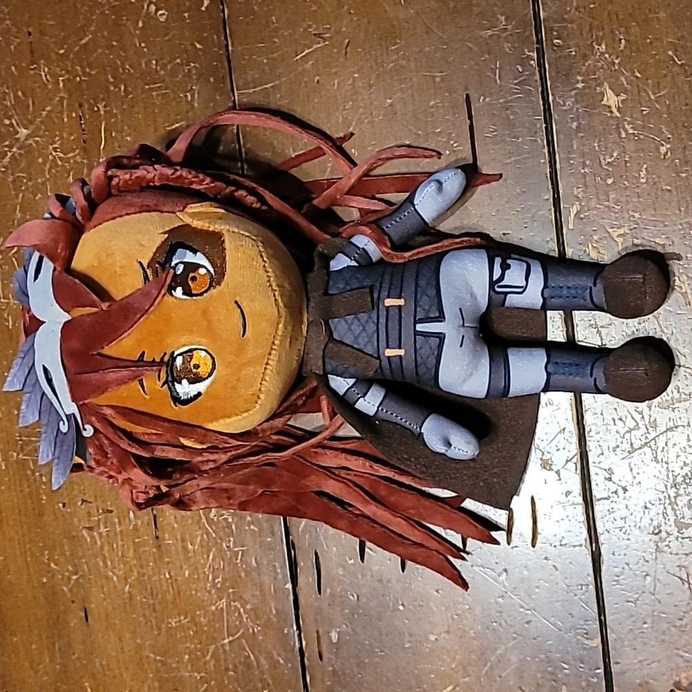 Faecrate Avalkyra Plush Wings Of Shadow (Crown of Feathers Series)